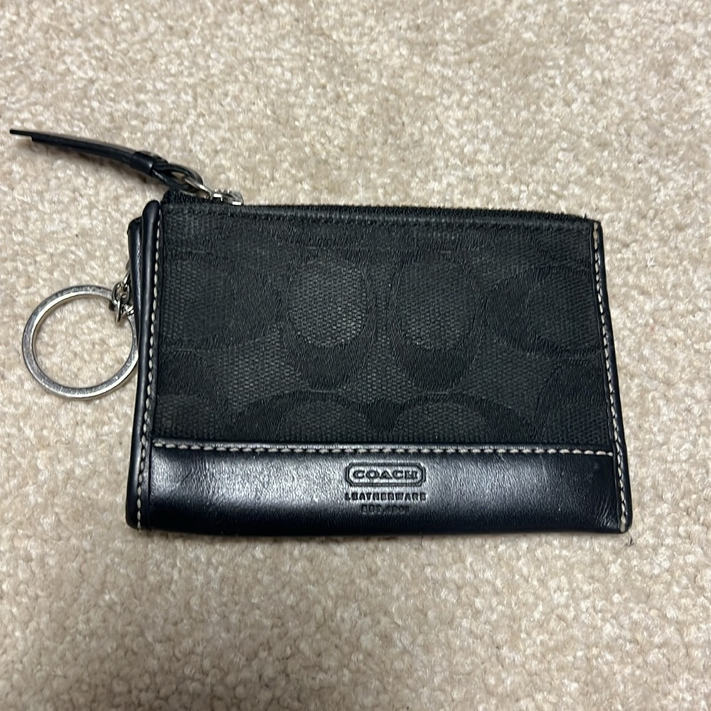 Coach Leather Black Shoulder Purse with Matching Coin Wallet - Picture 16 of 17